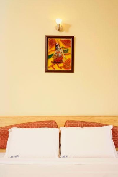 P R Pride Inn Pondicherry Ngoại thất bức ảnh