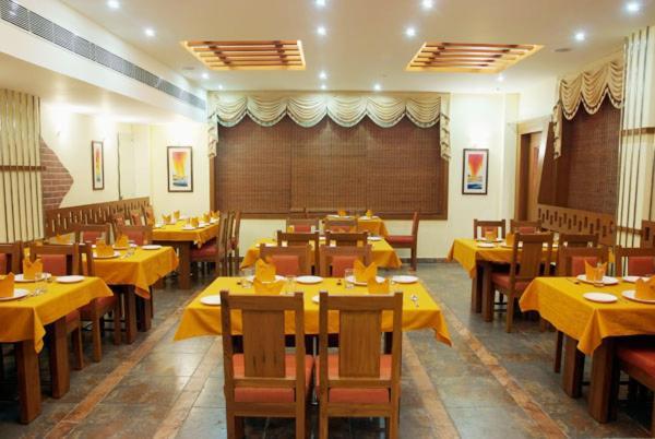 P R Pride Inn Pondicherry Ngoại thất bức ảnh